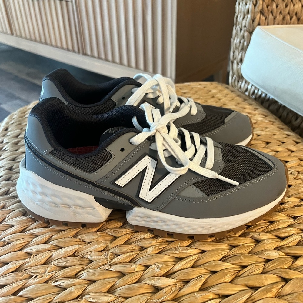 New Balance shoes from FIGS. Men 7/Women 8.5 … worn only a few times!